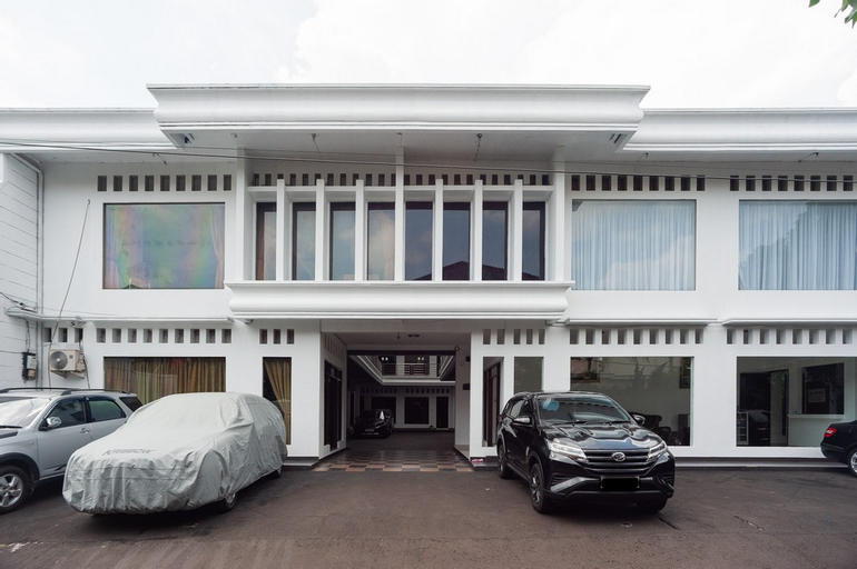 RedDoorz Syariah near Taman Air Mancur Bogor, Bogor