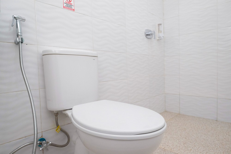Bathroom 12