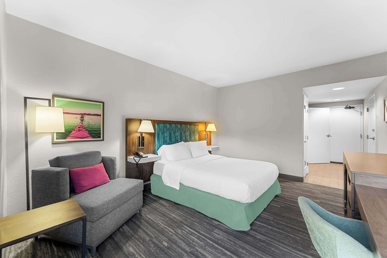 Bedroom 4, Hampton Inn Stroudsburg/Poconos, Monroe