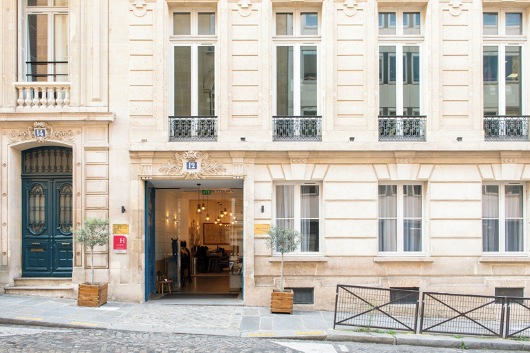 Exterior & Views 2, Hotel Helzear Etoile, Paris