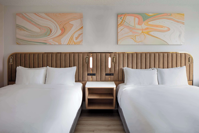 Bedroom 5, Sonesta Miami Airport, Miami-Dade