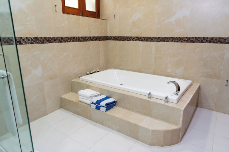 Bathroom 4, Hacienda Yabucu, Seyé