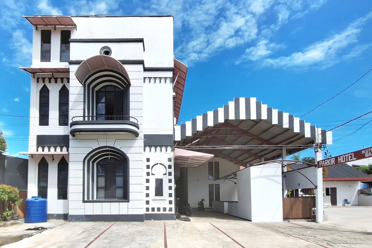 Urbanview lovetel Near Jalan Sudirman, Padang