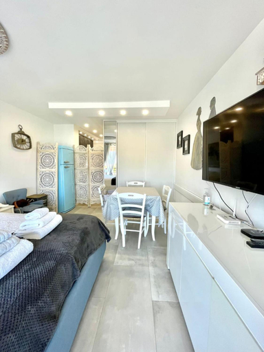 Others 3, Sweet home deluxe, Santa Cruz de Tenerife