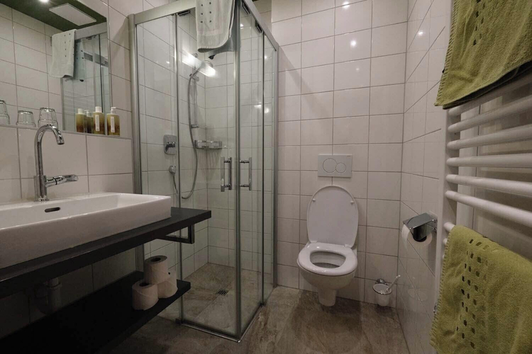 Bathroom 3, Seeapartments Kärntnerhof, Spittal an der Drau