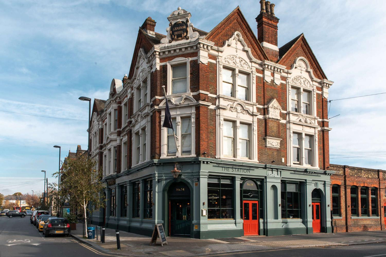 Others 5, The Station Hotel, London
