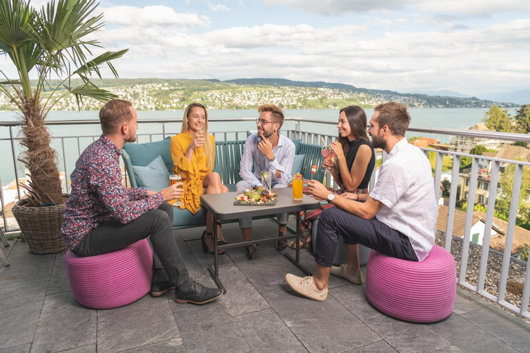 Exterior & Views 18