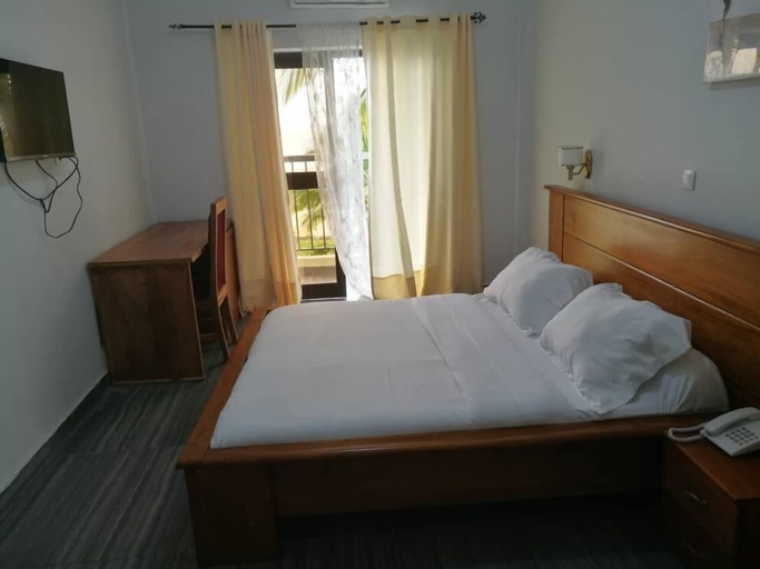 Bedroom 5, Hotel De L'Océan, Océan