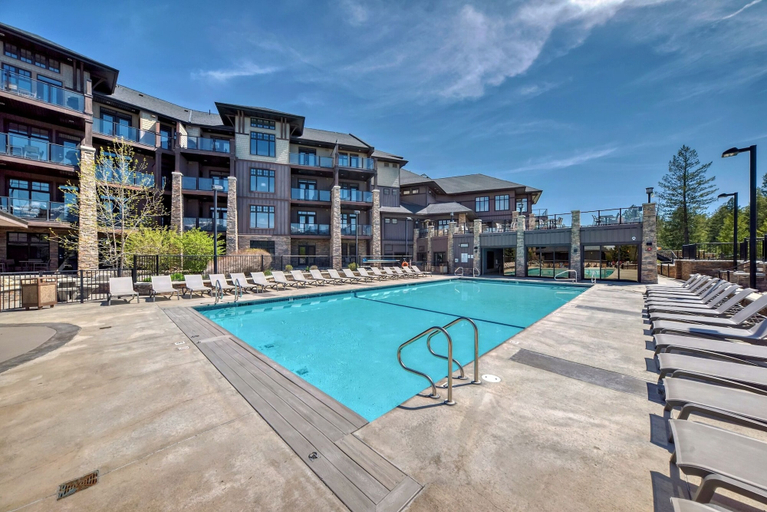 Sport & Beauty 1, Copper Point Resort, East Kootenay