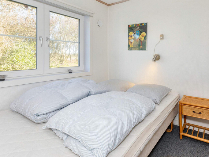 Room 5, 4 Star Holiday Home in Thyholm, Struer