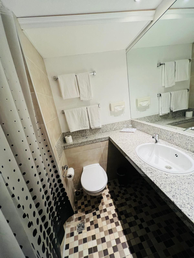 Bathroom 5, B99 Hotel, Offenbach am Main