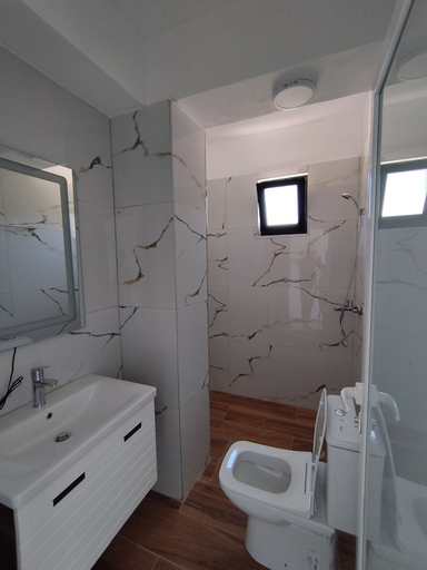 Bathroom 4, Horizon Hill Apartments, Sarandës