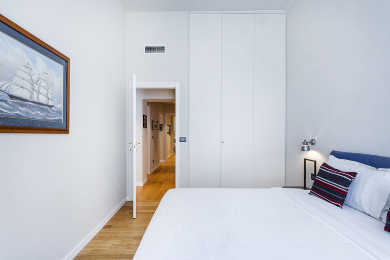 Bedroom 3, Stylish and Colorful Apartment by Wonderful Italy, Genova