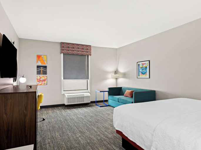 Bedroom 4, Hampton Inn Longview, Gregg