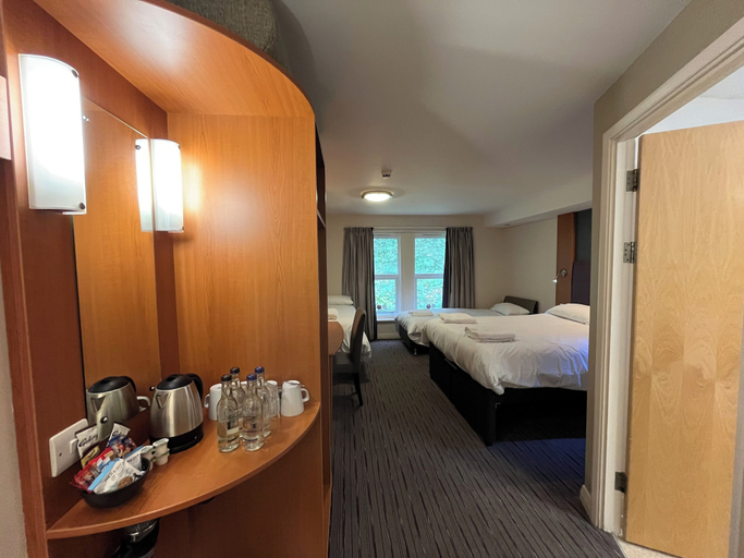 Bedroom 3, Craigside Manor, Conwy
