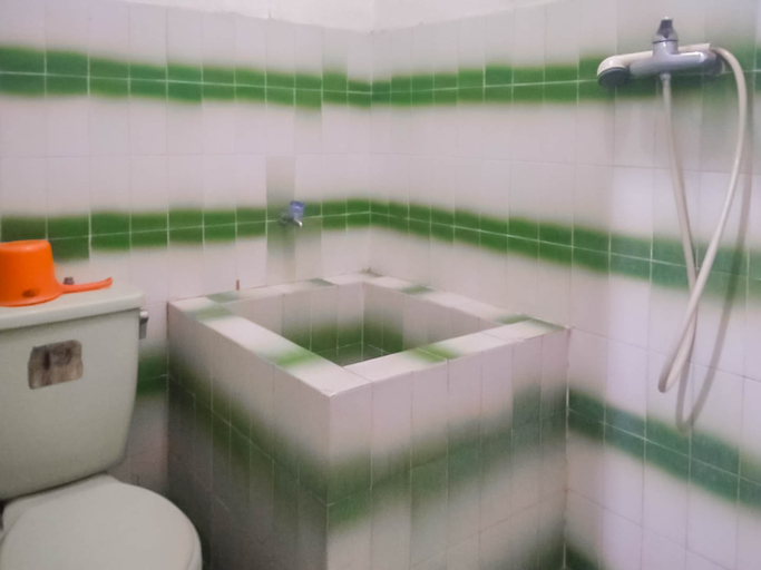 Bathroom 5, Hotel Mataram Cipanas Syariah RedPartner, Cianjur