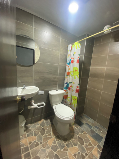 Bathroom 3, Ander-house luxury, Guicán