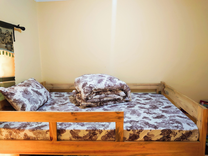Bedroom 3, Sero Safaris Hostel, Meru