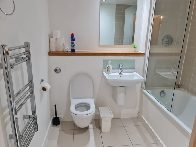 Bathroom 4, Stratford Luxury Apartments, London