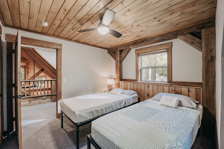Bedroom 2, 39gs - Hot Tub - Wi-fi - Pets OK, Whatcom
