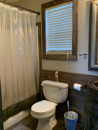 Bathroom, Riverbend Serenity Cabins, Cleburne