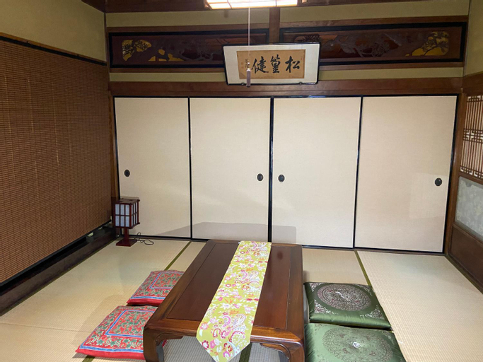 Bedroom 3, Old Folk House Guesthouse "On", Sakaide