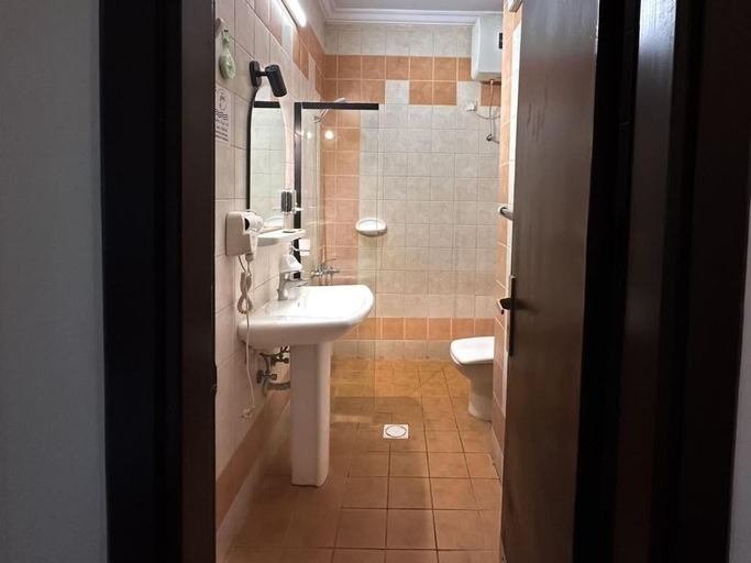 Bathroom 5, Capital Guest hotel فندق كابيتال جيست العزيزية الجنوبية, Makkah