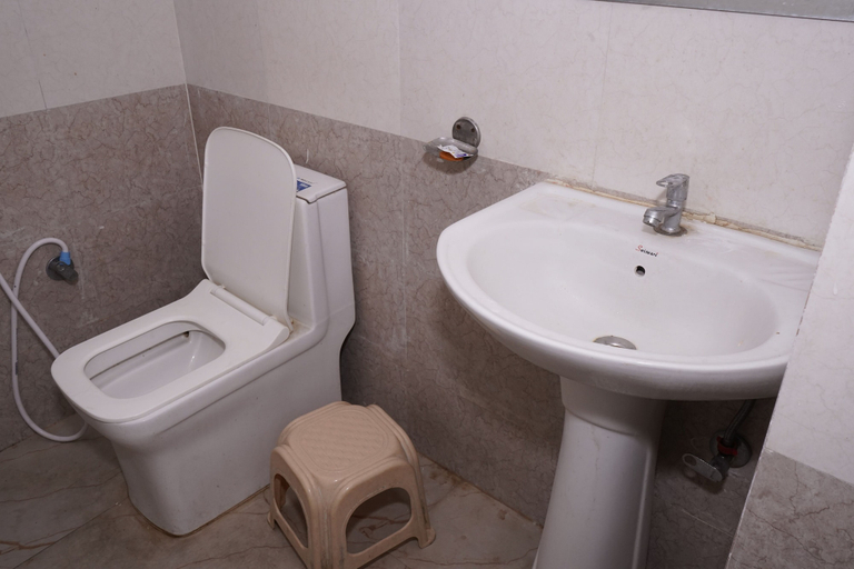 Bathroom 3, Hotel Tulsi Inn, Dehradun