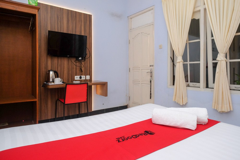 Bedroom 13