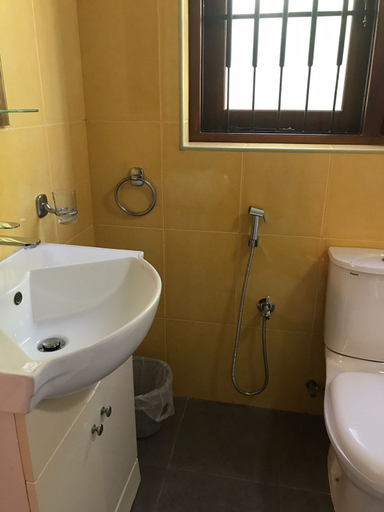 Bathroom 4, Cenreeza Airport Villa, Katana