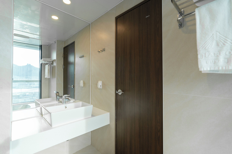 Bathroom 3, North Harbor Hotel Busan, Yeongdo