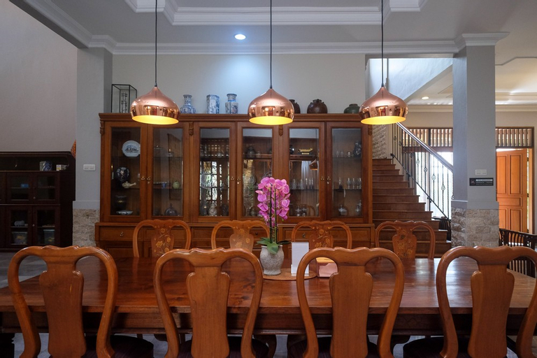 Food & Drinks 3, SAREH VILLA by The Lavana, Semarang