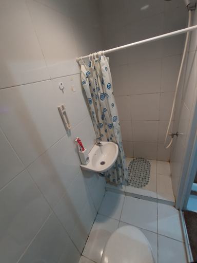 Bathroom 4, Bintang Property Aeropolis, Tangerang