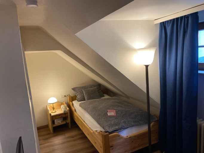 Bedroom 3, Marktplatzhotel - Restaurant Tafelspitz, Rhein-Neckar-Kreis