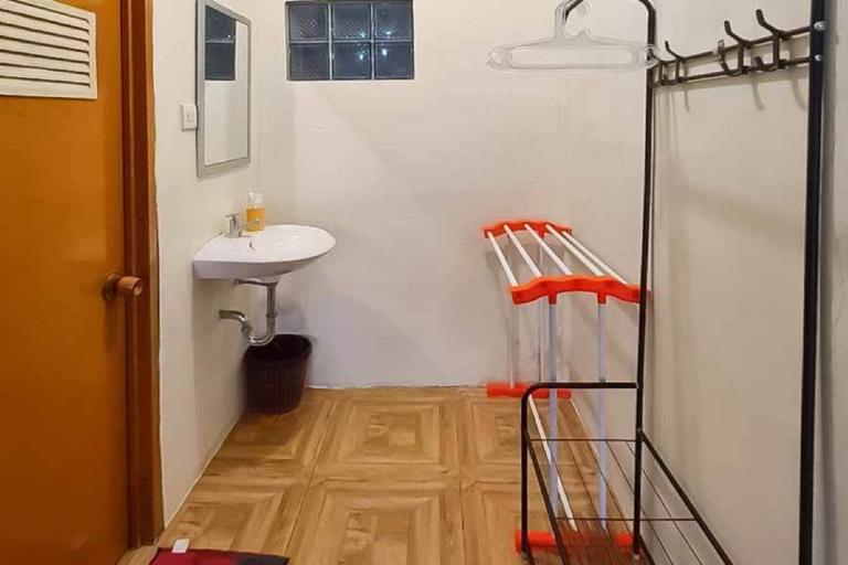 Bathroom, Pesona Wisata Alam Ciparay Endah Mitra RedDoorz, Bogor