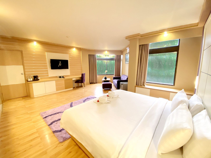 Bedroom 18