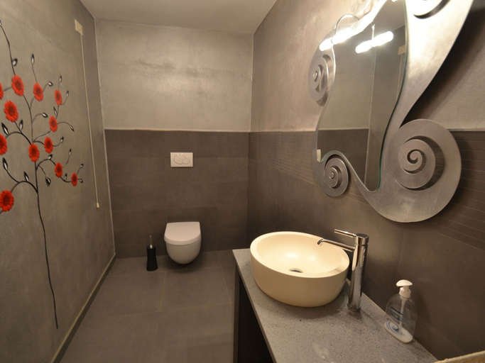 Bathroom 3, Holiday Home in Pescia With Swimming Pool, Pistoia