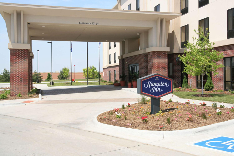 Exterior & Views 2, Hampton Inn Omaha West-Lakeside, Douglas
