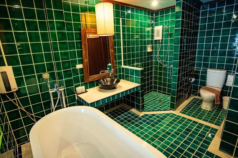 Bathroom 5, The LD Pattaya, Pattaya