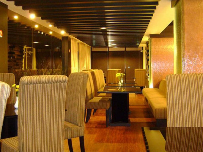 Others 3, Travello Manado, Manado