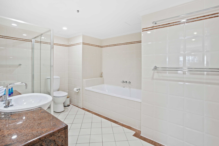 Bathroom 2, Oscar on Main - Heart of Main Beach, Gold Coast