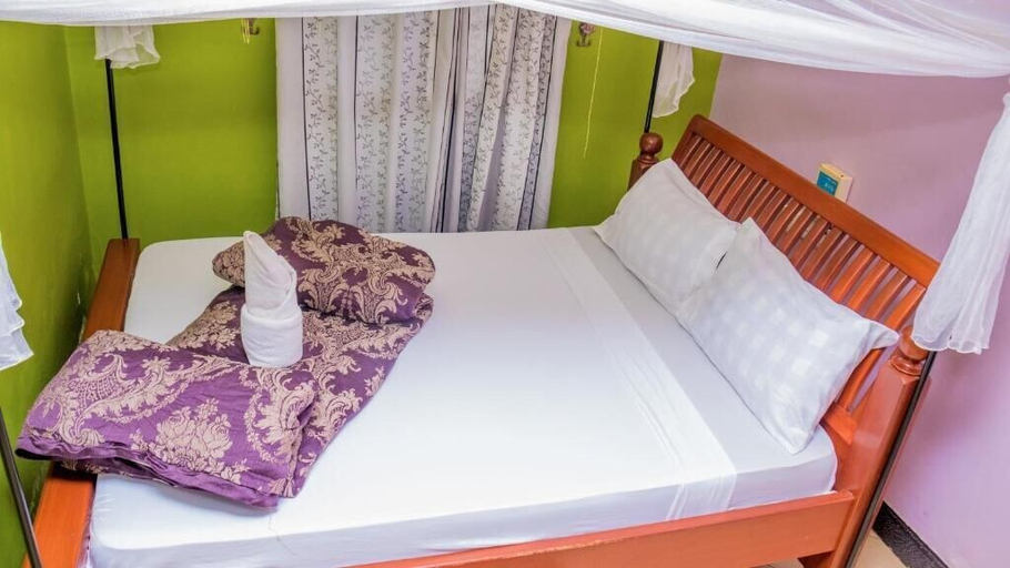 Bedroom 4, Mango Lodge, Hai