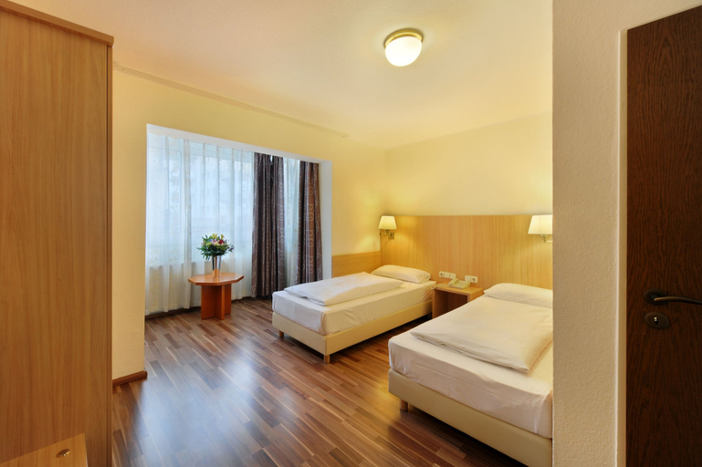Bedroom 2, Bellevue Hotel, Düsseldorf