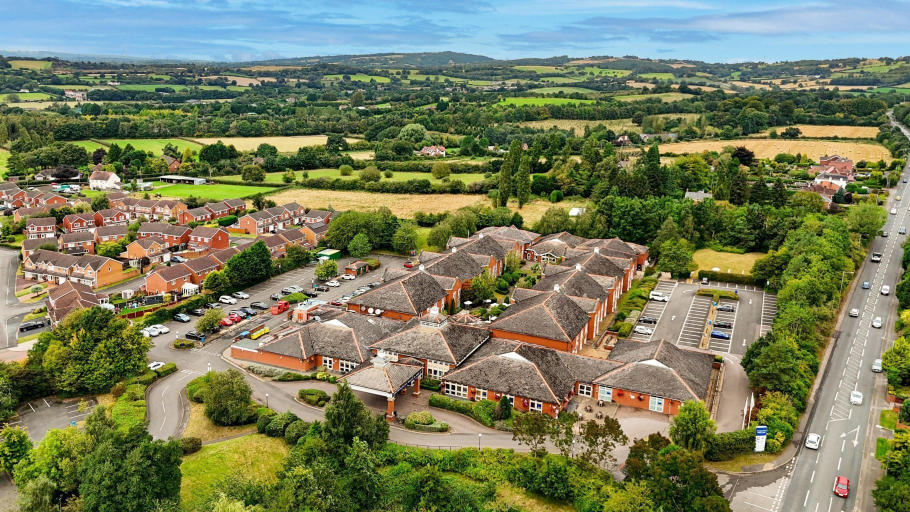 Others 1, Bromsgrove Hotel, Worcestershire