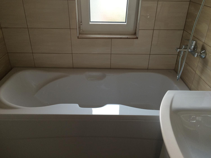 Bathroom, Apartments Amira
