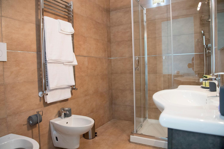Bathroom 3, Roof Garden House, Caserta