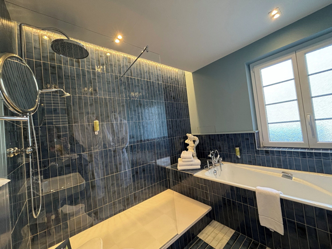 Bathroom 5, Château des Avenieres, Haute-Savoie