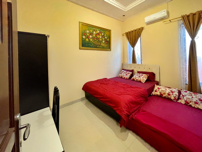 Bedroom 2, TAMA Guesthouse 15 People for Family or Group, Tangerang