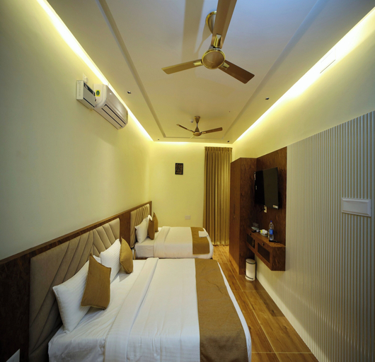 Bedroom 3, Suthanthira Stay Inn, Dindigul