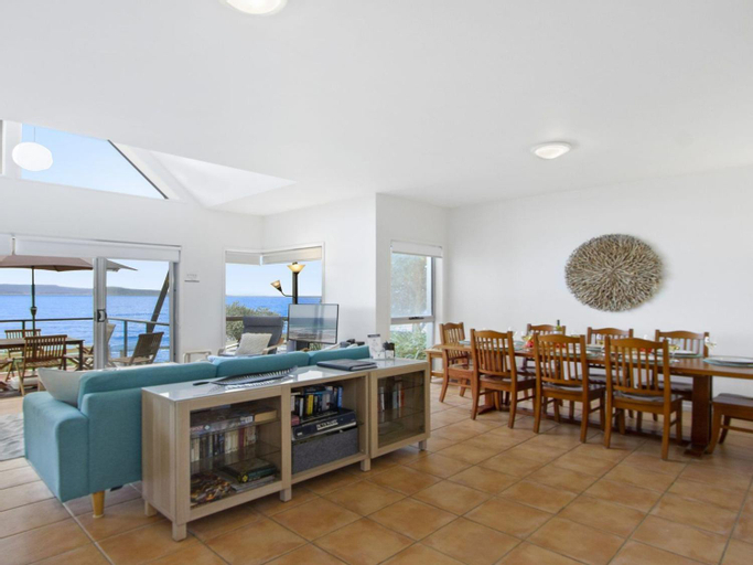 Food & Drinks, Tilbury Breeze, Shoalhaven - Pt B